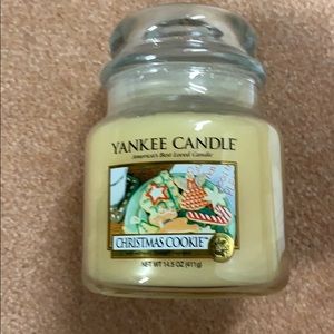 Yankee Candle Medium Candle (Christmas Cookie)